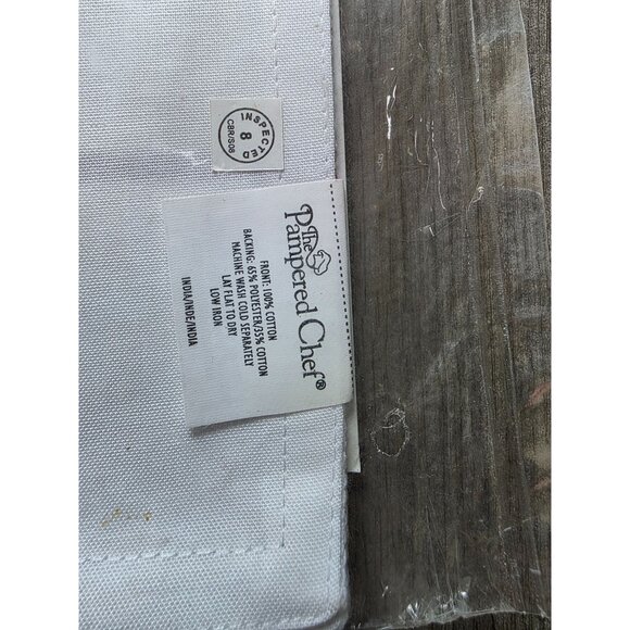 Pampered Chef Wine Windowpane White & Red Plaid Cotton Placemats Set Of 2 New - Picture 3 of 6